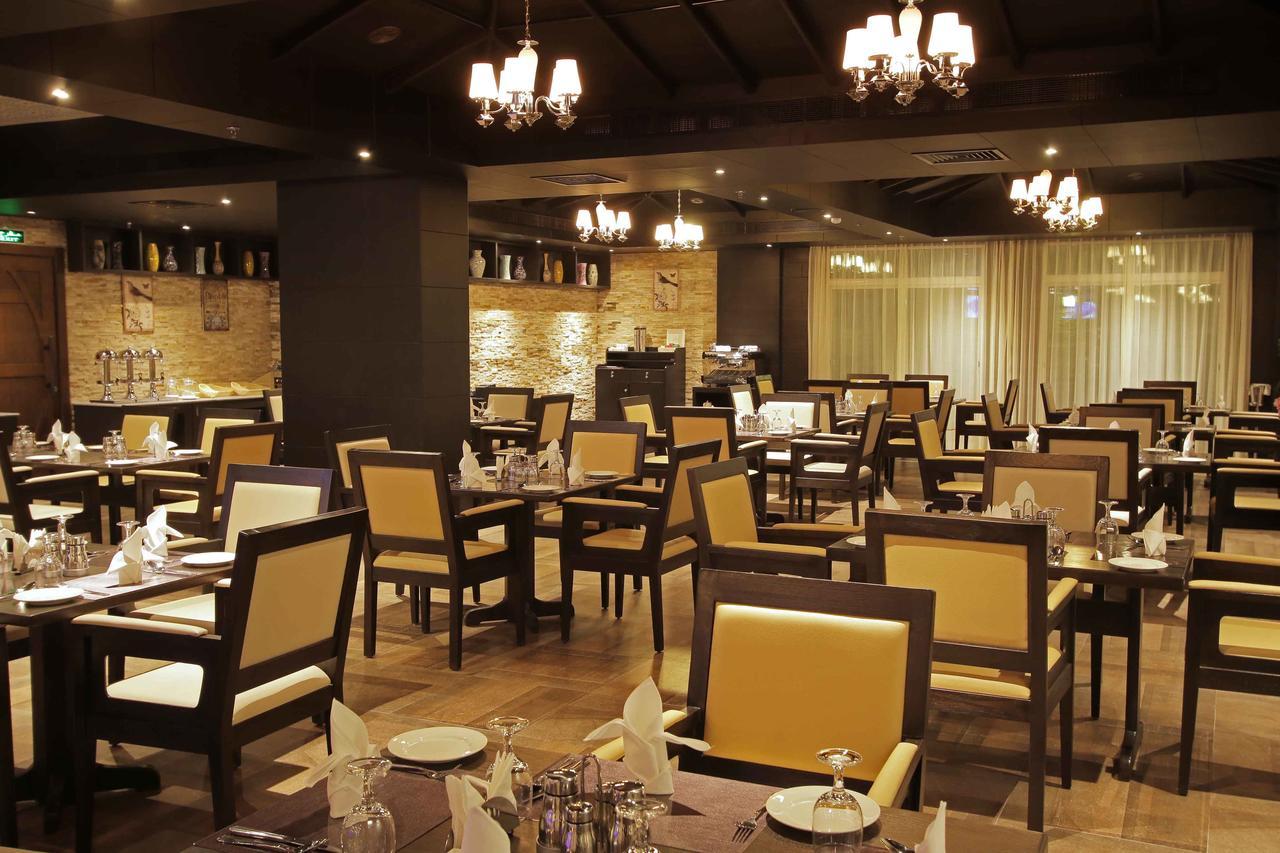 Park Regis Lotus Hotel Манама Екстериор снимка