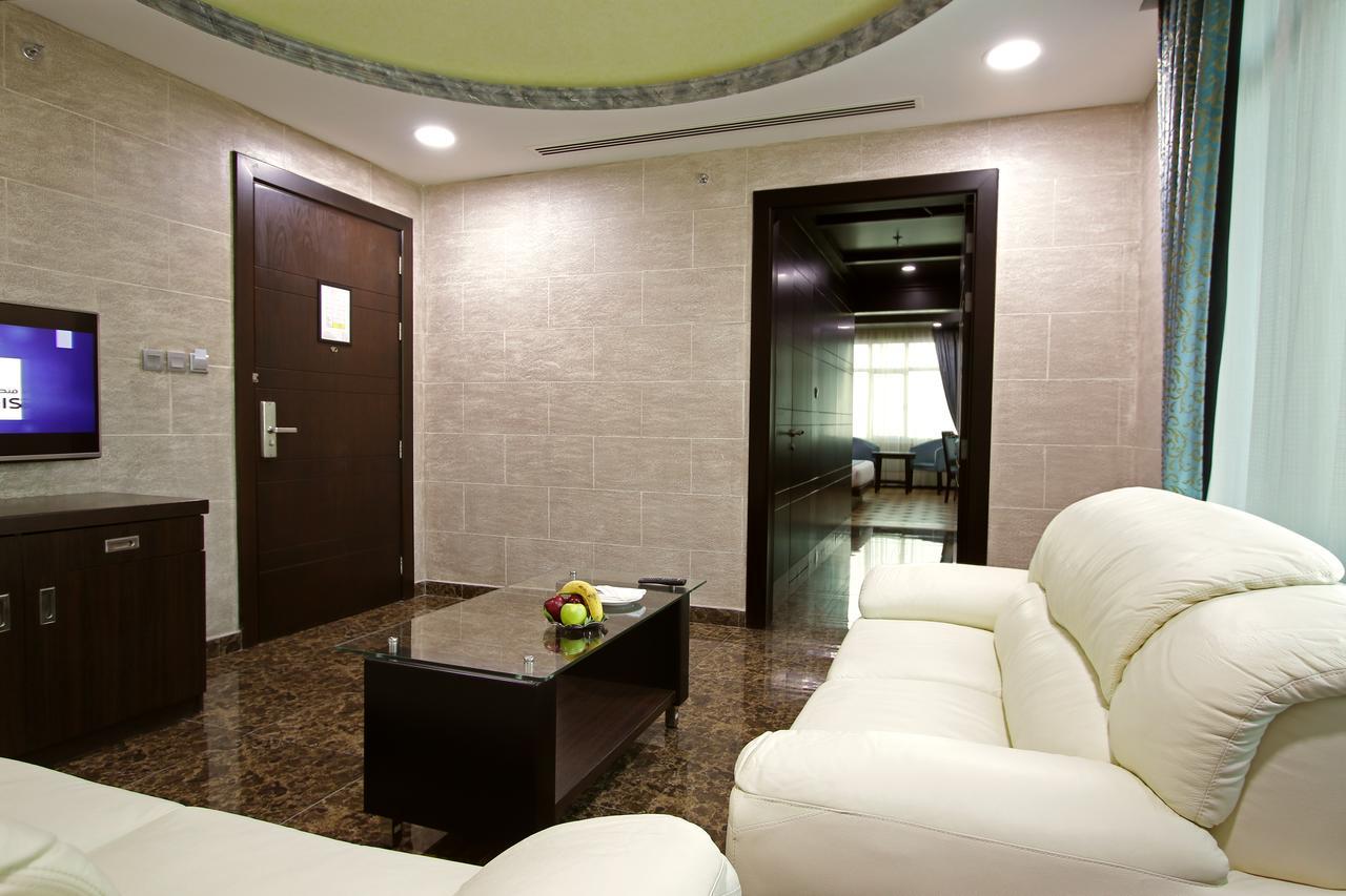 Park Regis Lotus Hotel Манама Екстериор снимка